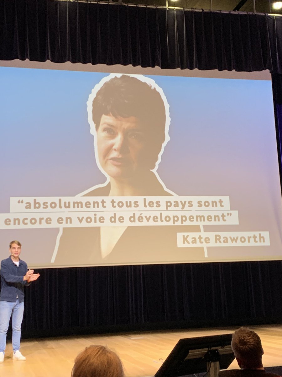legalljerome44's tweet photo. Conférence inspirante d’ @AnatoleChouard à l’initiative de la @FPIPDL. Les 9 limites planétaires dont le changement climatique et l’érosion de la biodiversité qui sont tous 2 largement dépassés. La théorie du Donuts. Conclusion reprise à Kate Raworth : chaque pays doit évoluer. https://t.co/nwsSAaH8O3