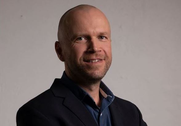 HENRYry_fin's tweet photo. Joustava eläköityminen kilpailuetuna 1.12.

HUOM! Webinaari on avoin kaikille, voit osallistua, vaikka et olisikaan vielä HENRYn jäsen!
https://t.co/nsf4DQiTrw

@antti_ha, Nina Meincke, Kimmo Soini &amp; @peilaus 

#HR #henry #eläköityminen #työura #konkari #konkarijohtaminen https://t.co/42aer6oFv2