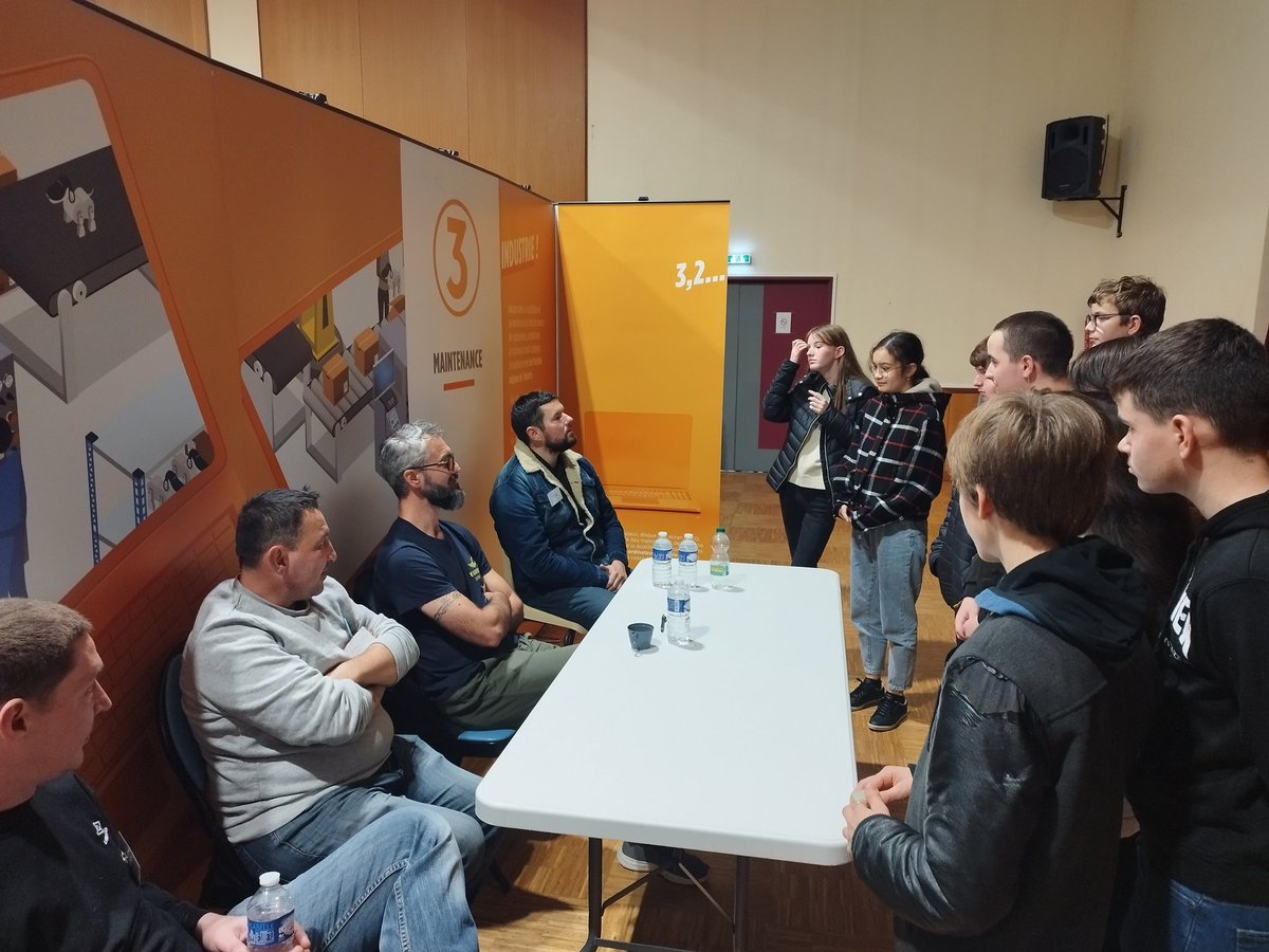 Dans le cadre de la semaine de l'industrie, des élèves de 4ème découvrent les métiers de l’industrie au Faouët. #semainedelindustrie <a href="/56_bef_ouest/">Bassin Éducation Formation 56 OUEST</a> <a href="/acrennes/">Académie de Rennes</a> <a href="/mahmoudi35/">Mahmoudi Adil</a>