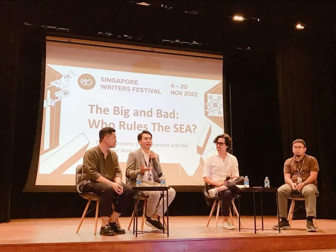 praptwit's tweet photo. งานนี้เป็นประสบการณ์ที่ดีมากๆ ขอบคุณทุกๆ คนที่มีส่วนช่วยเหลือและทำให้มันเกิดขึ้นครับ
Also a billion thanks to Singaporean fans for coming to meet me. It's really like a warm hug 🙏❤️ #swf #SingaporeWritersFestival https://t.co/JKyN7WOIPh
