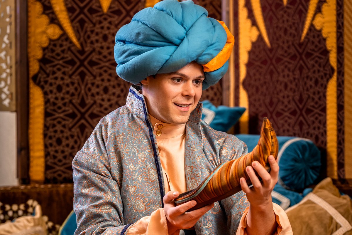 Märchenhafte Aussichten auf unserer Hauptbühne! Wir freuen uns auf die Premiere von DER KLEINE MUCK am Samstag, 26. November um 17.00 Uhr.
Infos und Tickets landesbuehnen-sachsen.de
📸 René Jungnickel
#landesbuehnensachsen #landesbuehnen #sachsen #radebeul