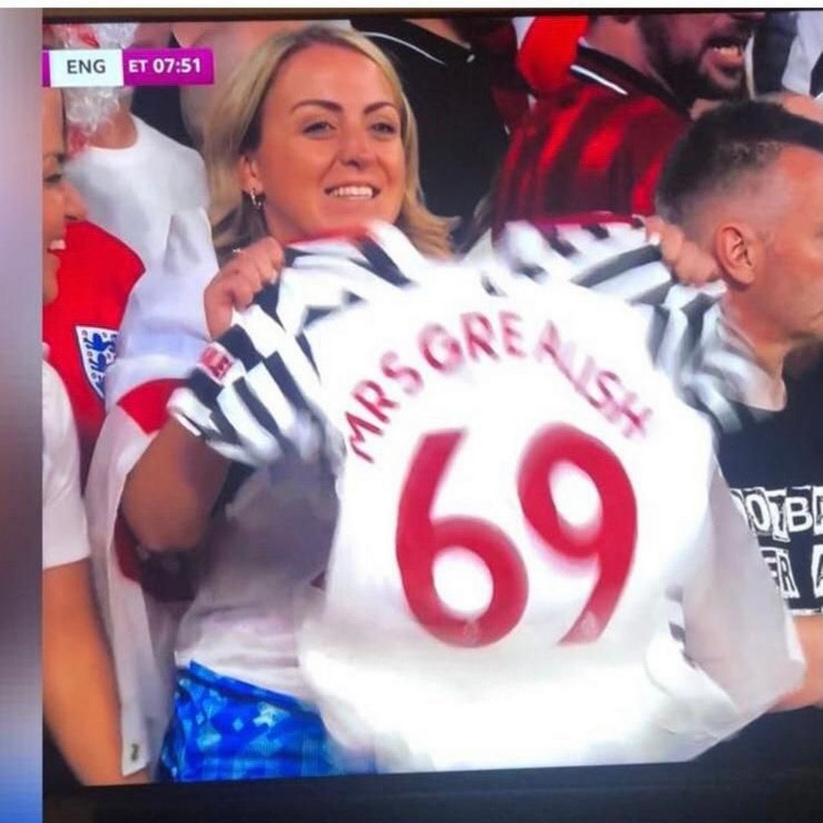 hannahchrstina's tweet photo. thinking of mrs grealish 69 x #ENGIRN https://t.co/EOWt4HQhog