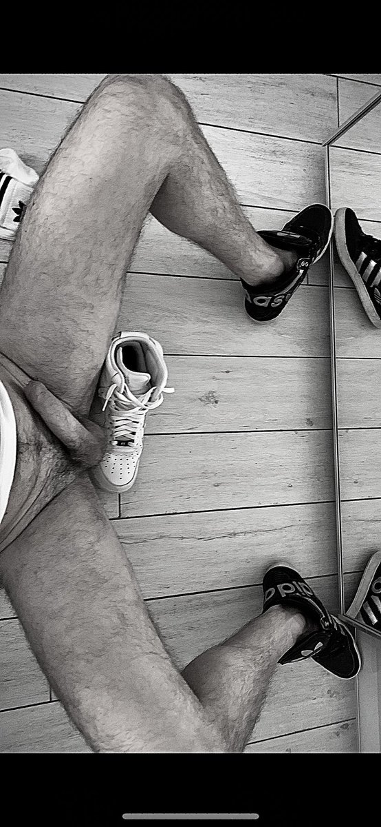 nfsp87's tweet photo. Fuck and sniff AF1🔥
#gaysneakers #gaykiffeur #gaynike  #gayfetish #gaysneakerfetish #whitesocks #fuckjordan #tn #sniffme #sniffer #gaysniffer #shoejob #sneakersniffer #shoeworship #shoefuck https://t.co/u4jYVZYSbu