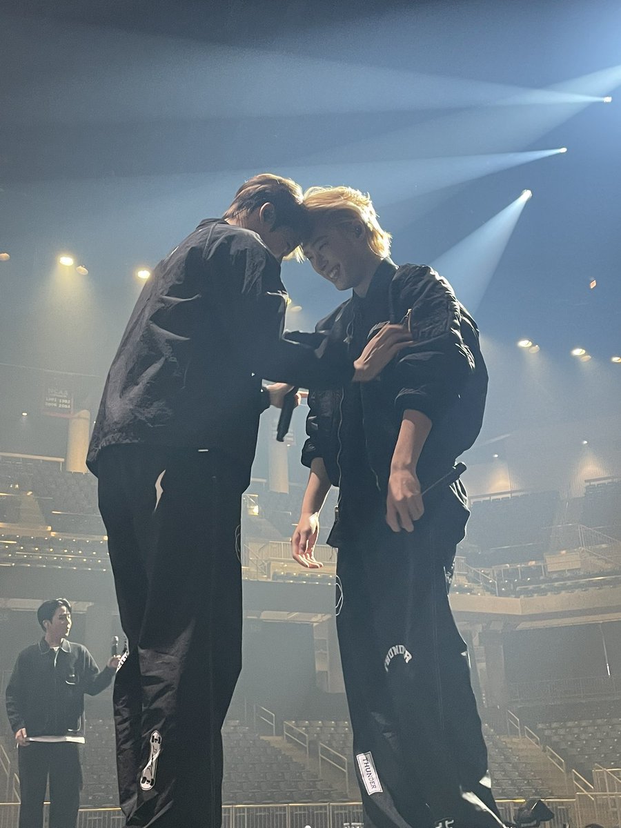 mingiwo's tweet photo. hope yunho and mingi never stop doing their cute headspin from time to time :’) https://t.co/1pOLwL2ILr