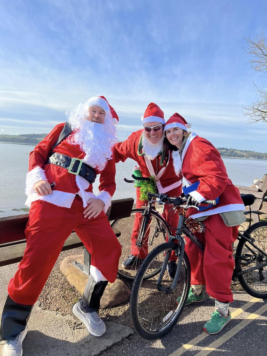 forcecancer's tweet photo. Santas were GO GO GO for @forcecancer on Saturday!
Huge thanks to everyone for your support - @stuartlineexm @BikeShedDevon @TheFamilyLawCo @TopshamRFC @ExmouthRFC
https://t.co/AY3TrDkyiD https://t.co/C66liKHGof