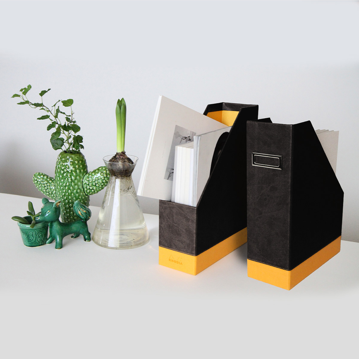 Available in the classic Rhodia colours of orange and black, this premium magazine file is practical, stylish and built to last.

Available from Cult Pens -&gt; cultpens.com/i/q/RH51998/rh…