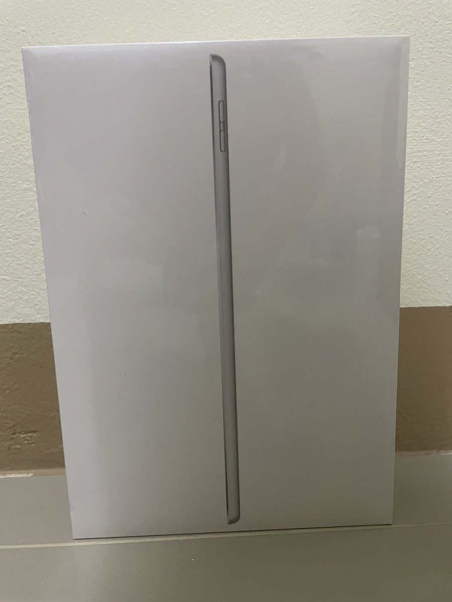 qxnci's tweet photo. ขาย Ipad gen9 wifi cellular ใส่ซิมได้ 64GB มือ1 ยังไม่แกะซีล 15,800 บาทค่ะ #ไอแพด #ipad #ipadgen9 #ไอแพดมือสองราคาถูก https://t.co/GXwehlbNTL