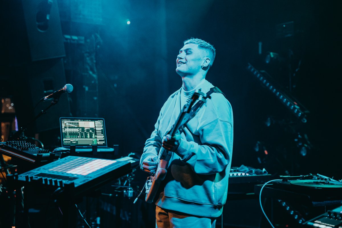 First tour for my talent <a href="/nezzymusic_/">NEZZY</a> - 6 🇫🇷 dates supporting <a href="/TrinixMusic/">TRINIX 🎶</a> #madeinFrance