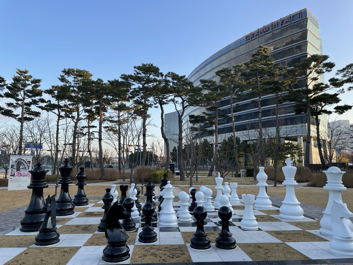 kazz_saa's tweet photo. パラダイスシティ1-3
○1日目
・17-18.5時 5万円→0円(-5万円)
・23-31時 3万円→3.6万円(-4.4万円)
○2日目
・22-23時 3.6万円→0万円(-8万円)
・23-31時 3.5万円→5.1万円(-6.4万円)

負けたの悔し過ぎるから次は旅行代ペイできるように頑張ります。 https://t.co/T3ZJphjA3k