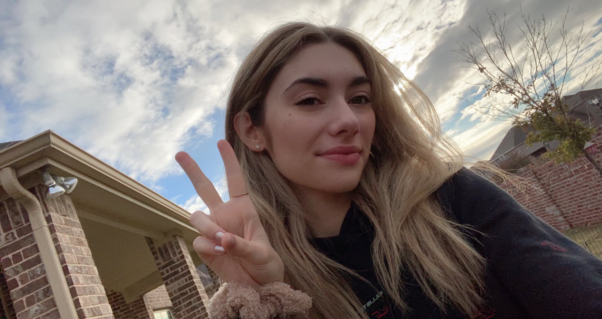 Sommerset 🧡 on Twitter: Morningggg 🌤️ t.coNuhKQb2DTu  Twitter