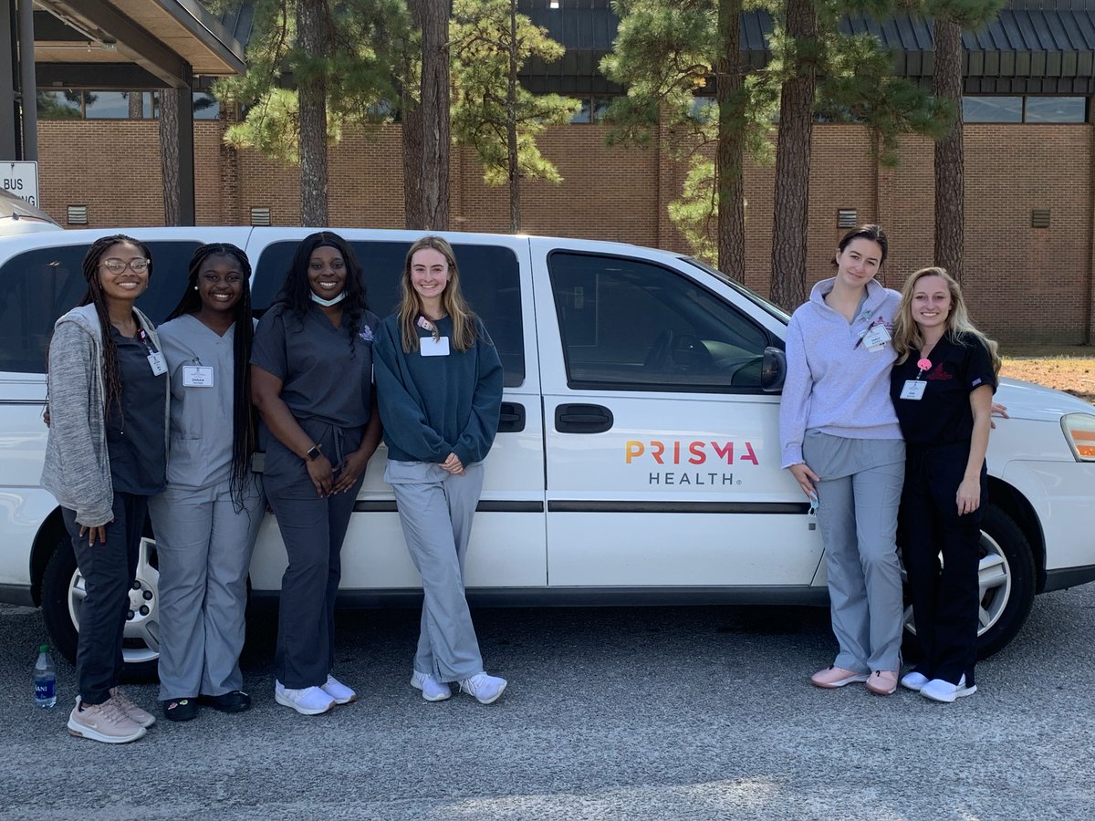 UofSCPharm's tweet photo. In the spirit of giving back this #Thanksgiving holiday, we asked some of our pharmacy student-leaders why it is important to be active within the community and what it means to them 🍂 https://t.co/vitOiZtQ4x #GamecocksGiveBack https://t.co/Epx7VayrHF