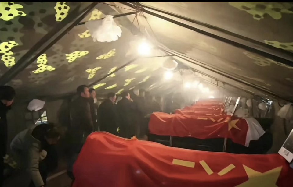 [轉錄] 中印班公湖衝突照片流出(內有大量棺材 不喜誤入)