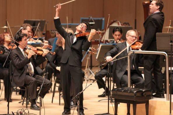 Dr_Kizas's tweet photo. Regional Strings grad Leo Jarmain performing with @TorontoSymphony. This could be you! A reminder that the application deadline for our Award-Winning Program is next Wed. Nov. 30th, 2022. Be sure to get your applications in: https://t.co/igQX8bB93I https://t.co/UwKdovSAwp