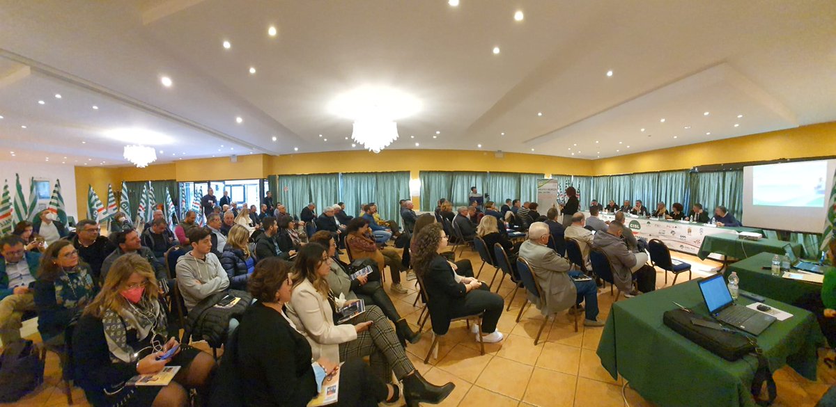 CislPaTp's tweet photo. "Dal presente a tinte scure verso un futuro di prevenzione e formazione continua”, l’incontro organizzato da @CislPaTp , dal Dipartimento Salute e Sicurezza e da @inacisl @leonardolapiana "serve la sinergia per contrastare il fenomeno”. 
https://t.co/PAcucE7Wwj https://t.co/oxHTaAexN6