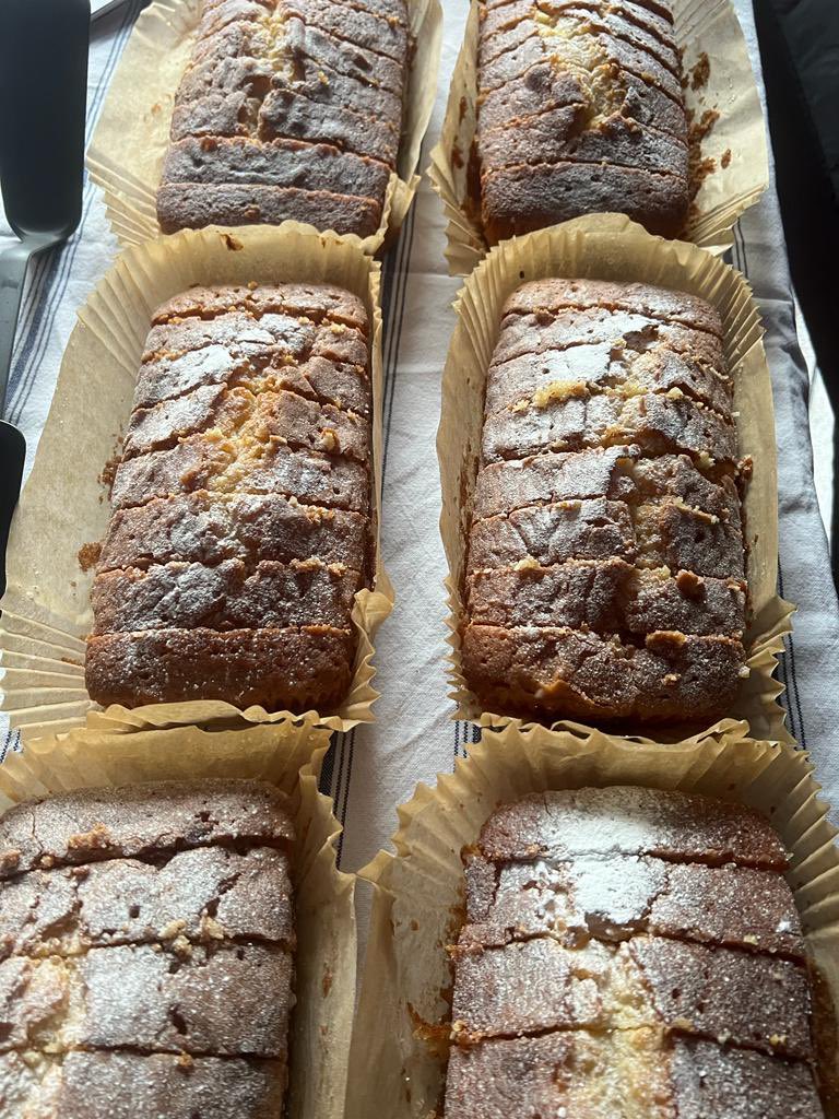 YvonneCobbYumma's tweet photo. ☔️We braved ourselves for the wettest weather ever for our lunch catering to the filming production crew and cast! But hey, we did it ☔️ We tried to bring sunshine by offering Lebanese mezze style lunch with favourite lemon drizzle cake 😃 #productioncatering #lunchcatering https://t.co/GwbpdXWqO5