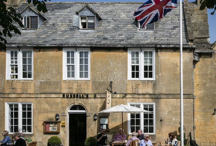 Colliers_UK's tweet photo. Our Hotels Agency team has sold Russell's of Broadway, an established high street AA 5* restaurant, hotel and chippie in Broadway, a village in the #Cotswolds. 🏞️🏨

Read all about the sale 📰 https://t.co/8qMB6ZRJmA

#hotelsale #hotelinvestment #hotelindustry https://t.co/4zFrDKvKBS