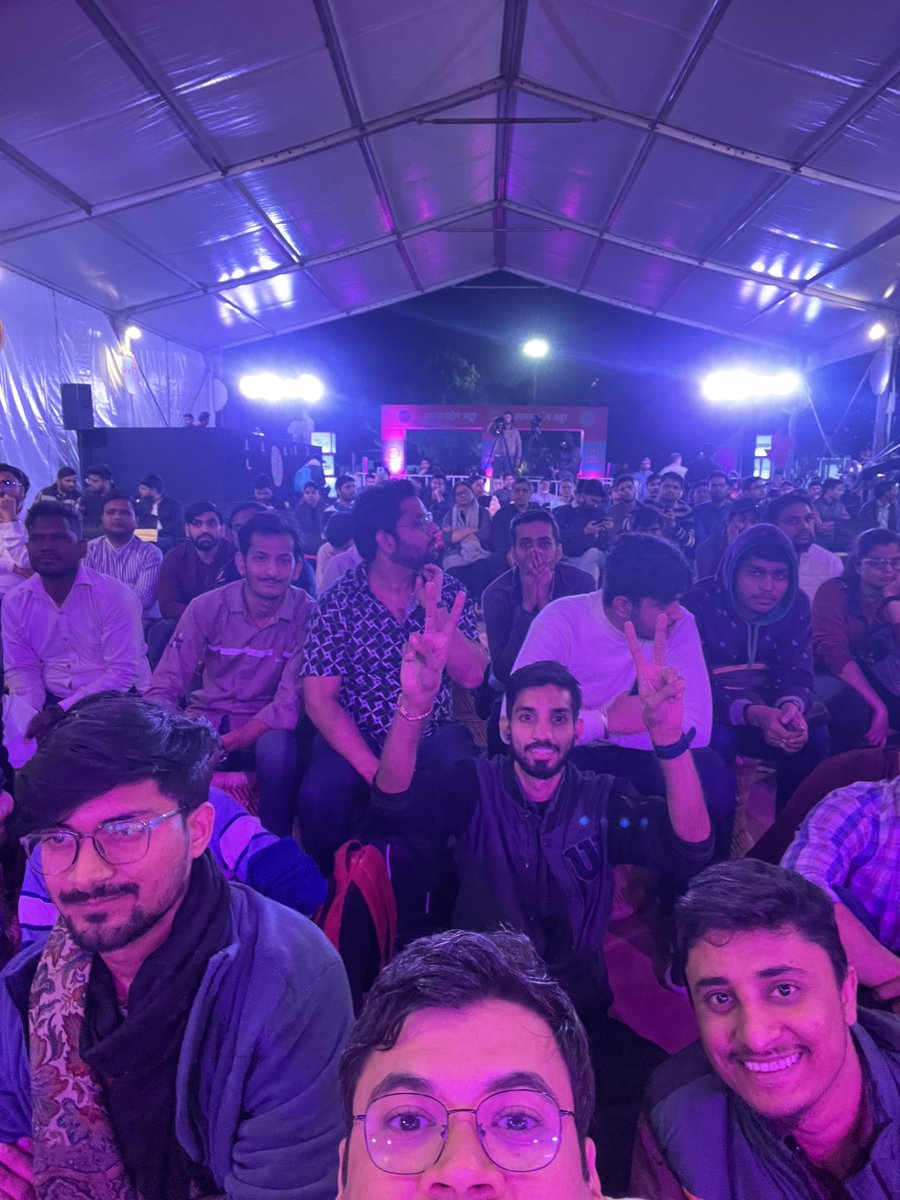Siddhantmt's tweet photo. ये सबकुछ याद आता रहेगा. आप सब लोग याद आते रहेंगे. हम सभी फिर मिलेंगे.

#LTAdda https://t.co/PW8wB7KilP