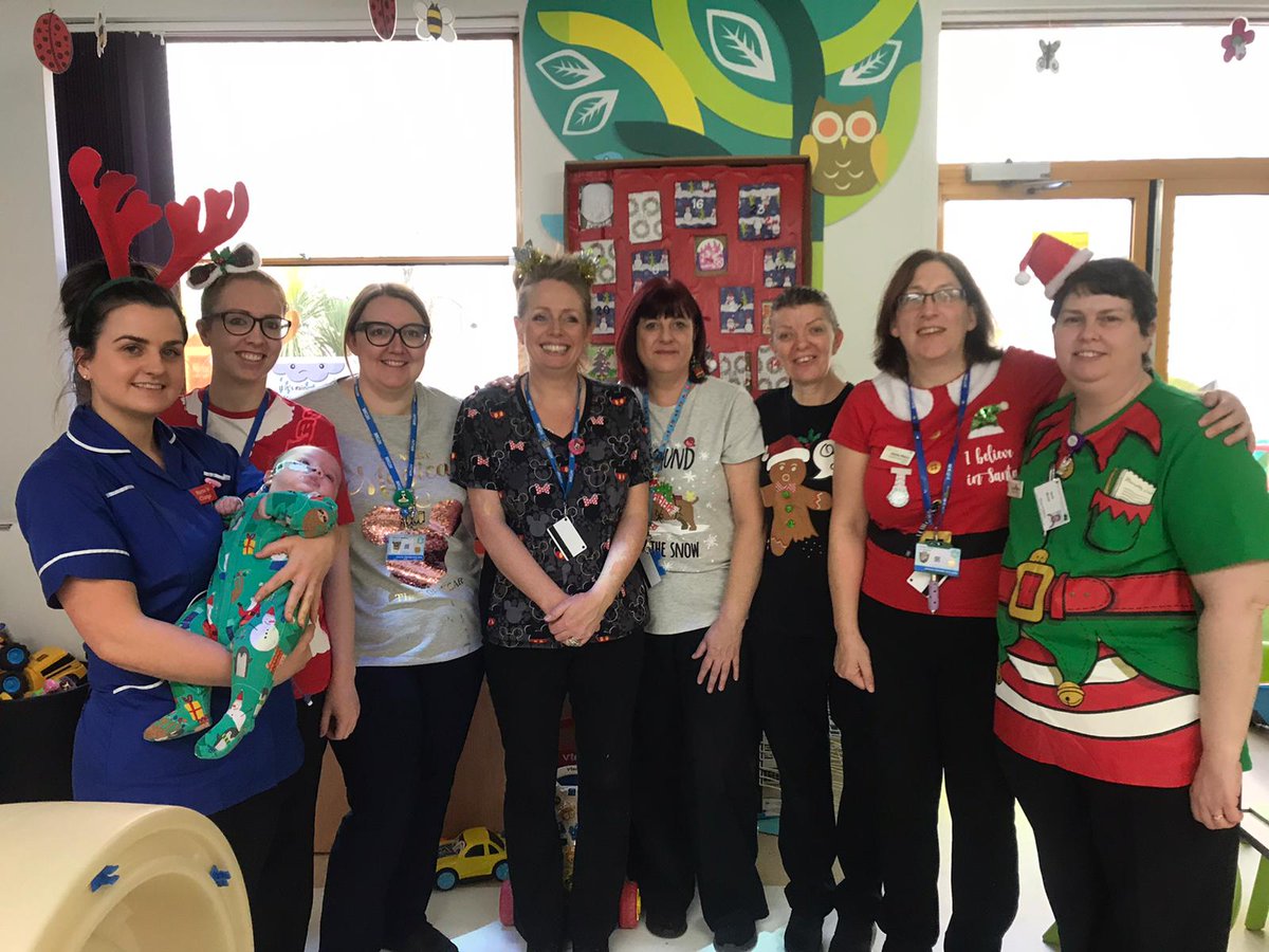 Donate a Festive Fiver💷and buy a gift for a patient at <a href="/MKHospital/">Milton Keynes University Hospital NHS FT</a> this Christmas! bit.ly/3hWorA6 #FestiveFiver #NHS #christmas2022 #ThankYou 
🎄🎄🎄🎄🎄🎄🎄🎄🎄🎄🎄🎄🎄🎄🎄🎄