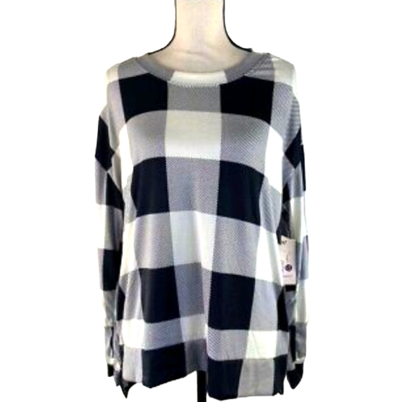 donna_peer's tweet photo. So good I had to share! Check out all the items I'm loving on @Poshmarkapp from @vickiewarner68 #poshmark #fashion #style #shopmycloset #loft #secrettreasures #authentickids: https://t.co/JQmlY4vjnb https://t.co/ePX649Blpf