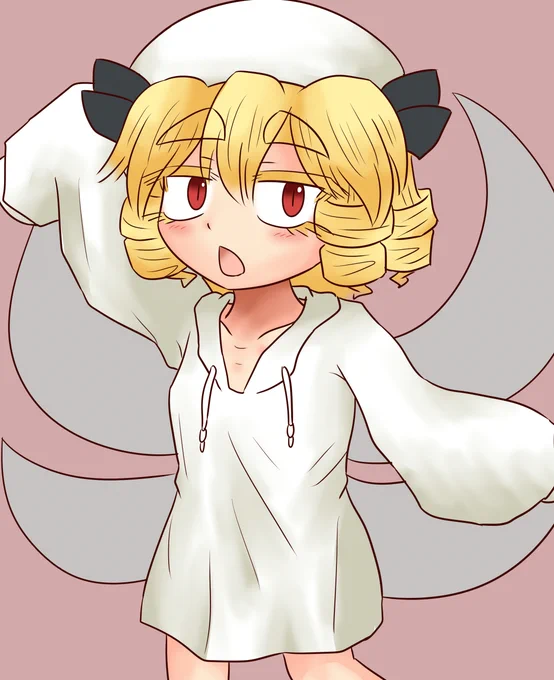 オーバーサイズの服を着て遊ぶルナチャイルド 