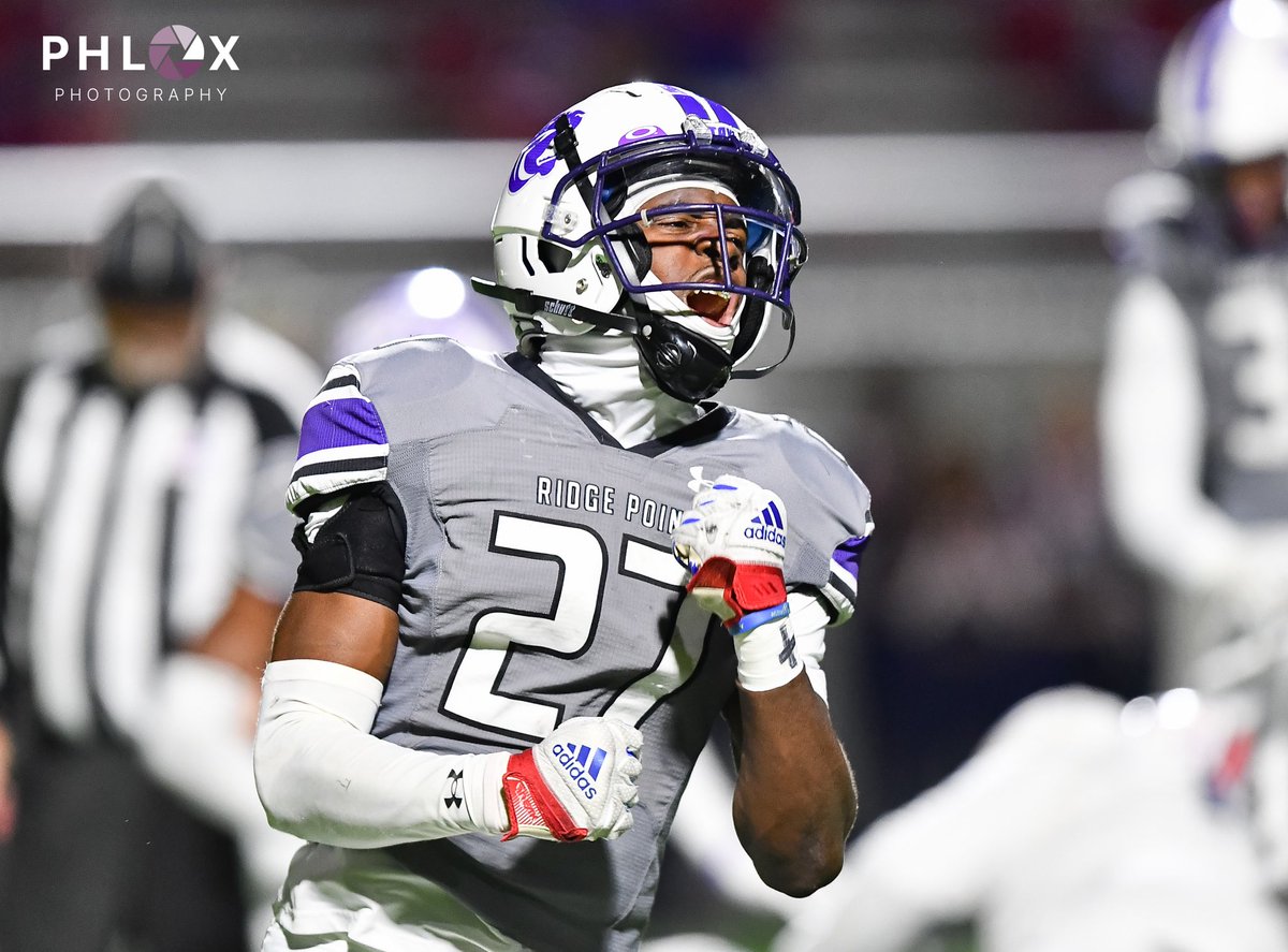 vypesideline's tweet photo. CONGRATULATIONS @RPHS_FB for your huge win against Lamar last week!! We are so excited for the next playoff game๐๐
Find your photos at https://t.co/ojXBnNFv1Z
#sportsphotography #sportsphotographer #htxhssports #htxhsathletics #ridgepointhighschool #ridgepointfootball https://t.co/ZANqmbkKLD