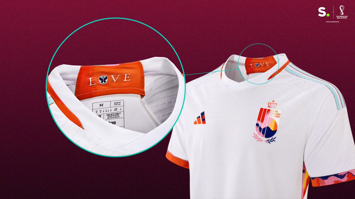 sporza's tweet photo. Na kapiteinsband ook uitshirts afgekeurd: Duivels teruggefloten om woordje "LOVE" in kraag
https://t.co/80A9GOkrUA https://t.co/CFxiceLe2E