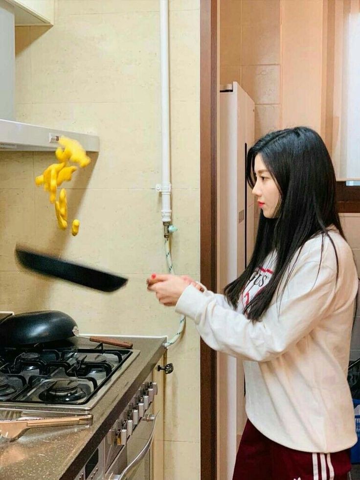 ㅤㅤ
     
     [ 11:0032:05:22] ang r sa ashianna ay reunion kasi walang r at hindi siya marunong mag saing.
ㅤ
ㅤ