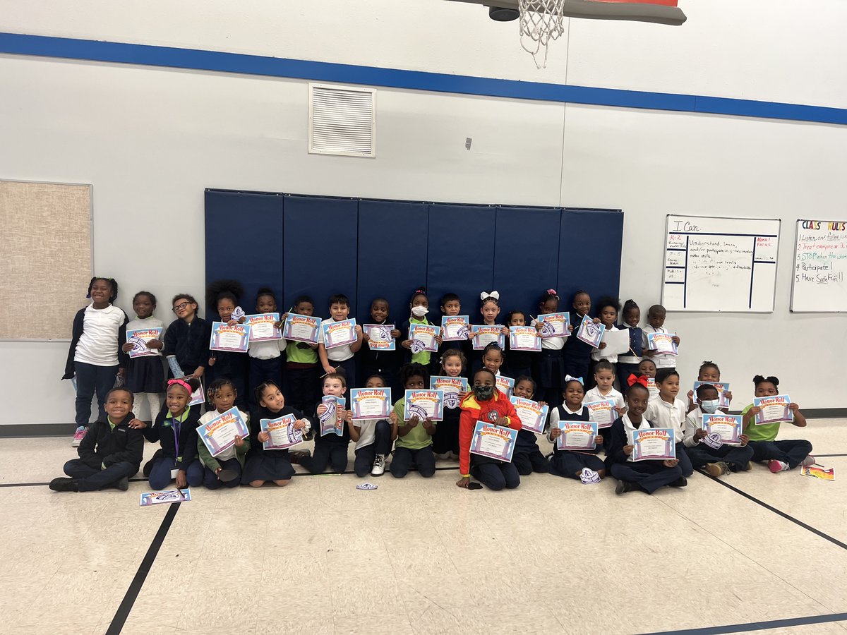 PreEminent_NHA's tweet image. Congratulations to our Kindergarten, 1st, and 2nd grade honor roll scholars! These students have been working hard all of first quarter and earned honor roll. Keep up the good work! #HonorRoll #ReadyForChallenge #ReadyForCollege #ReadyForLife