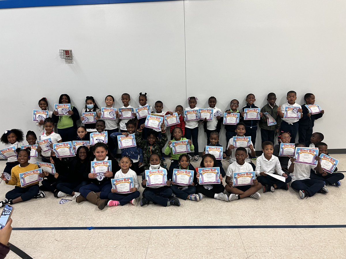 PreEminent_NHA's tweet image. Congratulations to our Kindergarten, 1st, and 2nd grade honor roll scholars! These students have been working hard all of first quarter and earned honor roll. Keep up the good work! #HonorRoll #ReadyForChallenge #ReadyForCollege #ReadyForLife