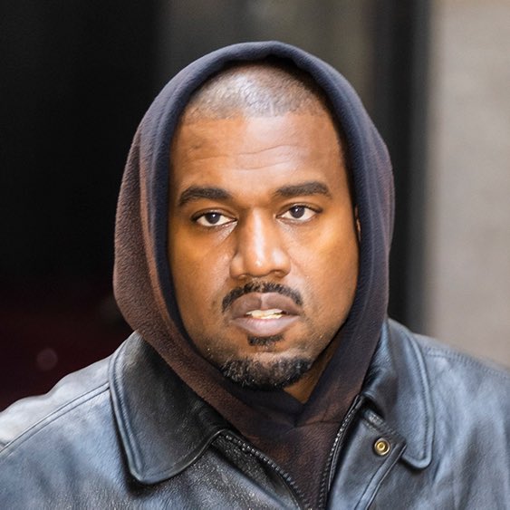 PopTingz's tweet photo. 🚨 Kanye West announces he will be running for president in 2024. https://t.co/hhI8pCPXFM