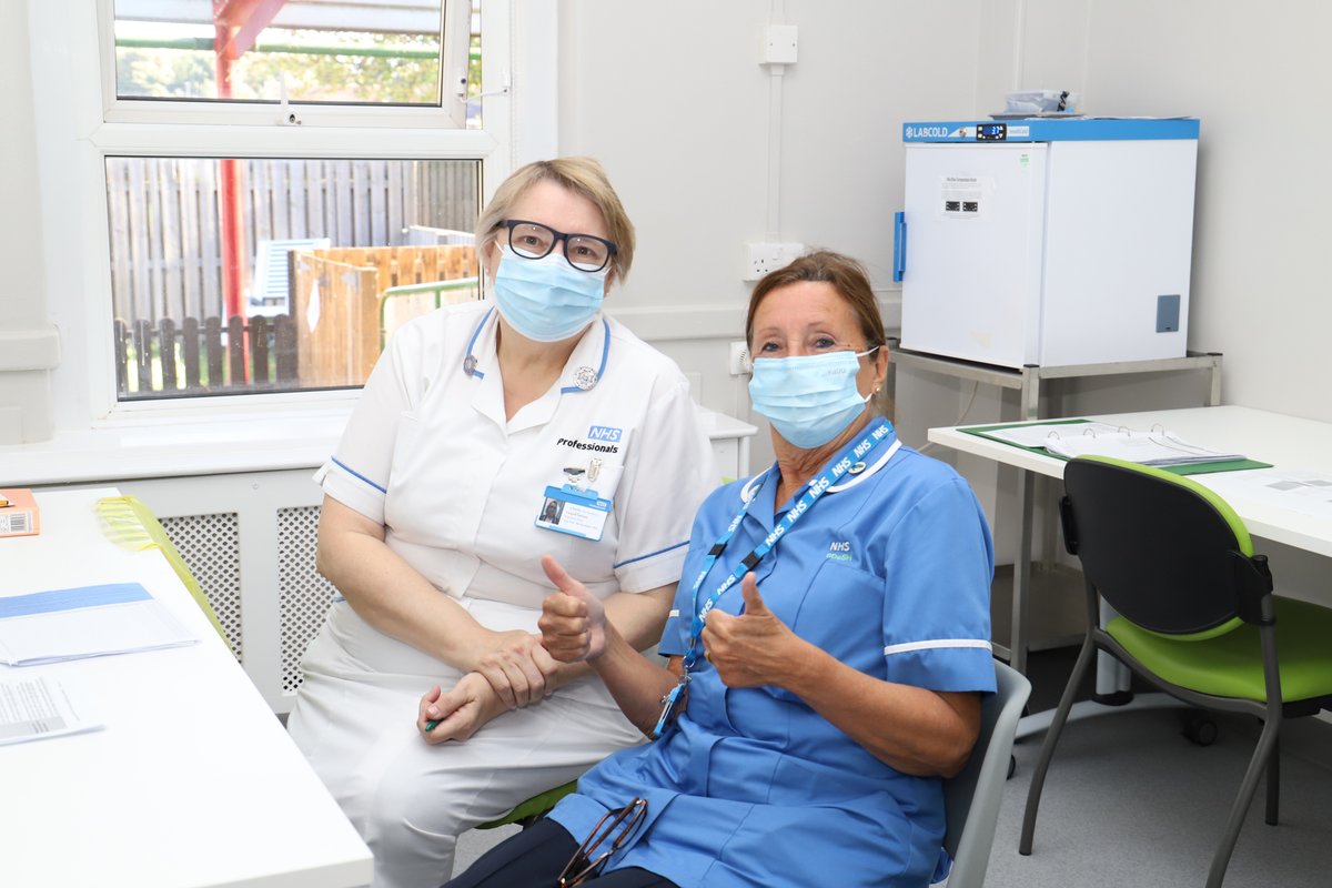 rdash_nhs's tweet photo. A big thank you to Virginia and Janet for having their flu jabs and for vaccinating our colleagues against #flu to help protect our patients and keep them safe this winter #OneRDaSH #NHS https://t.co/uyZ0bn42sL
