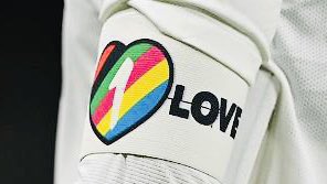 pascalmeiser's tweet photo. #1love #FckHomophobia #FckHomophobie #WorldcupQatar2022 #FussballWM https://t.co/cpn60lnYVZ
