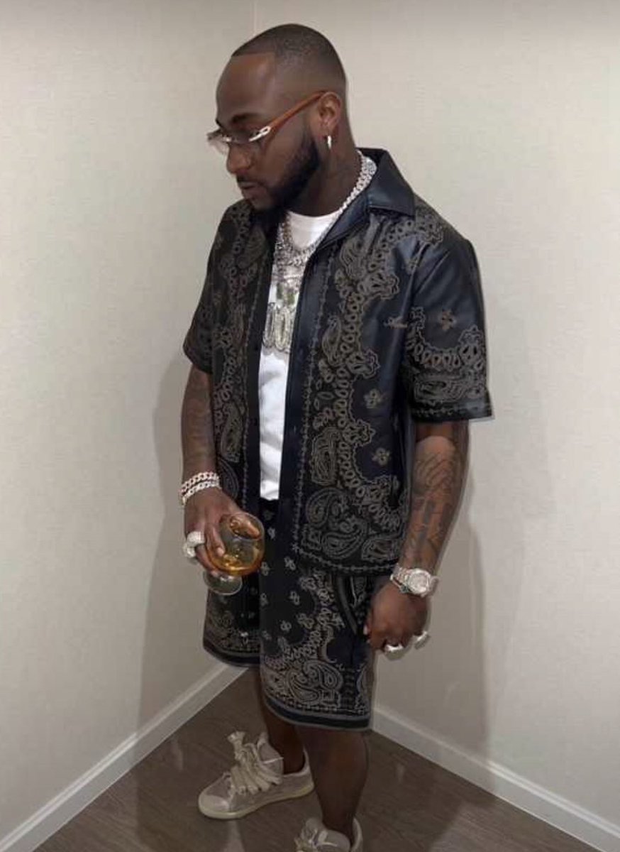 badboykinzo1's tweet photo. Happy birthday living legend https://t.co/Nt4WFLDjek