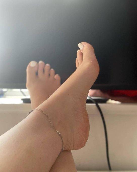 Sofia Feet’s pics and videos