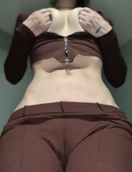 Good morning 🤤sub here for way more 👉🏼 https://t.co/4OTYy8pQkU .. I am on pornhub again toooo https://t<a href="/tag/letsplay"class="tags"><span>#letsplay</span></a><a href="/tag/porn"class="tags"><span>#porn</span></a><a href="/tag/blonde"class="tags"><span>#blonde</span></a><a href="/tag/ass"class="tags"><span>#ass</span></a><a href="/tag/horny"class="tags"><span>#horny</span></a><a href="/tag/pussy"class="tags"><span>#pussy</span></a><a href="/tag/dm"class="tags"><span>#dm</span></a>