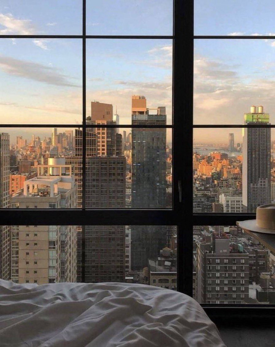 travly's tweet photo. New York views https://t.co/e92vyj4EZT
