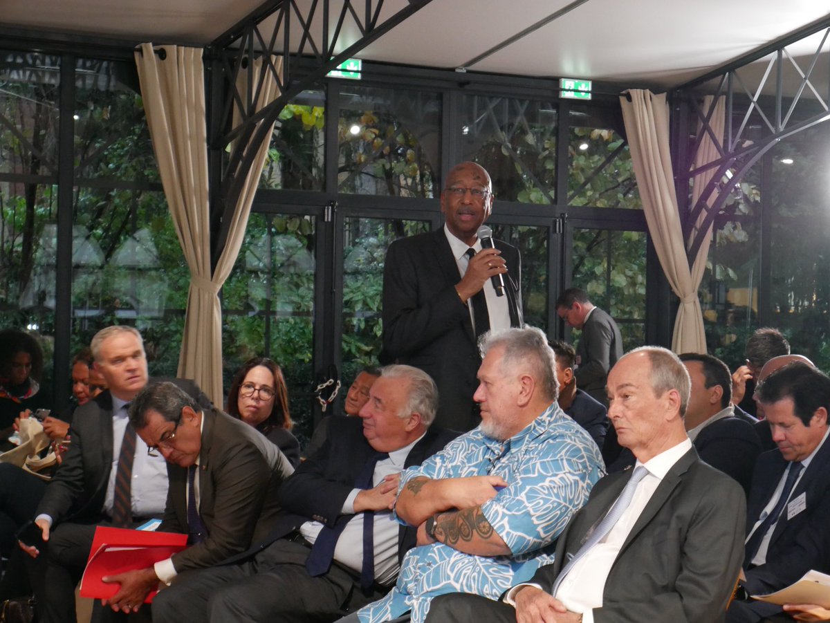 outremers360's tweet photo. Nombreux échanges entre les élus, les maires et les sénateurs lors de cette première séquence sur les « problématiques de gestion locale ».
#OutreMerSenat #OutreMer https://t.co/Rm4s49RlmT