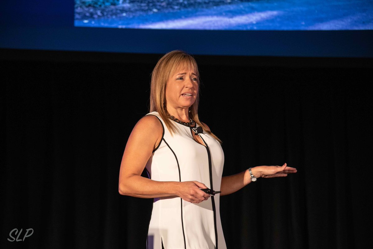 AAOMPT's tweet image. PT school is a perfect time to come to the AAOMPT conference.  The opportunities to learn from leaders are invaluable during this formative time. Seeing the impressive work in physical therapy energizes me going into the start of my career. - UNC 3rd-year student @SLIphotography