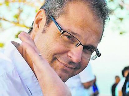 Un día como hoy, pero hace 10 años, falleció el gran cronista costeño Ernesto McCausland. ¡Qué falta le hace al periodismo colombiano! <a href="/NestorMoralesC/">Néstor Morales</a> <a href="/gusgomez1701/">Gustavo Gómez Córdoba</a> <a href="/ZuluagaCamila/">Camila Zuluaga</a>