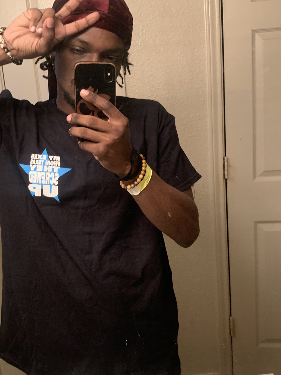 SaturoKB's tweet photo. Y’all go stream #S2ML https://t.co/DqsO3dKG4A