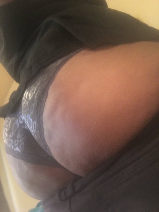Tried putting on my jeans this morning but they couldn&rsquo;t get over all this Cake 🎂 🍰 https://t.co/RkS