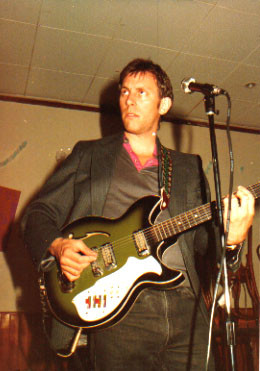 underwatermoonl's tweet photo. Happy B'Day to Boston's own Asa Brebner. He was the guitarist for Jonathan Richman & the Modern Lovers (after the 1st album) &
Robin Lane & the Chartbusters. He was also an artist & did some comics for High Times in the 80s
RIP
#ModernLovers
#RobinLane https://t.co/Me44rc4BpN