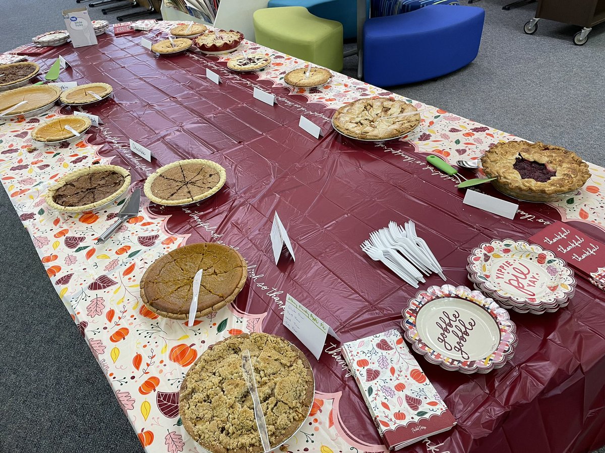 Thank you so much to our Hospitality Committee for the pies! Our faculty/staff truly appreciated it!
