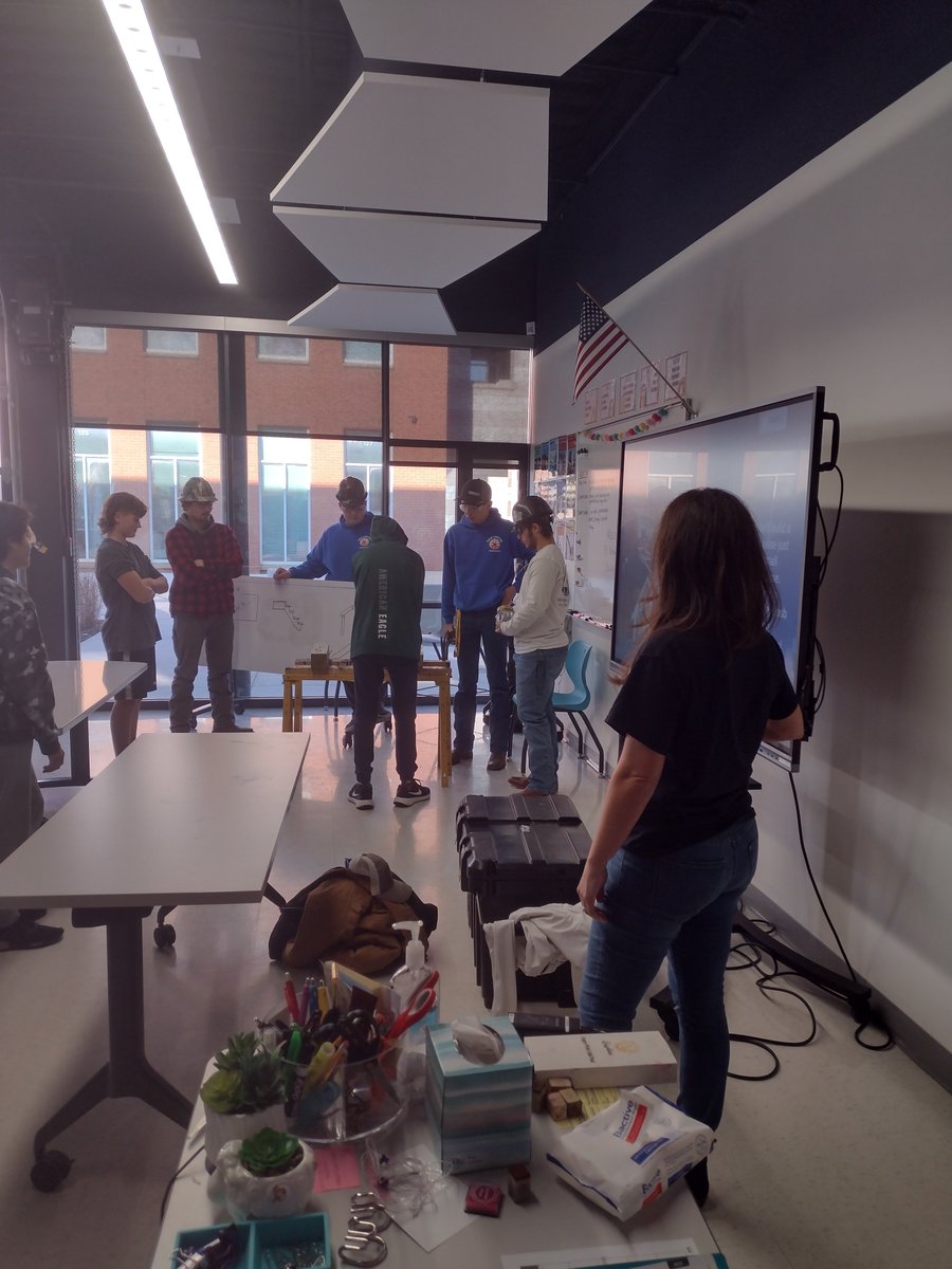 GSTCBuilder's tweet photo. Career day with Mrs. William's classes at Forest Middle School!
Energetic bunch! Thanks for having us! https://t.co/0uUPUDpx6e