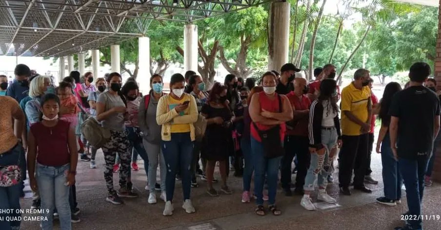somoscmf's tweet photo. 😃 El fin de semana honramos nuestro compromiso social con el pueblo larense y en colaboración con el club @rotarybarquisimeto se realizaron jornadas de atención médico y odontología gratuitas en nuestra sede del @hospitalrotario junto a la @draeluzai y el equipo de @somoscmf https://t.co/MOrOykdGbZ