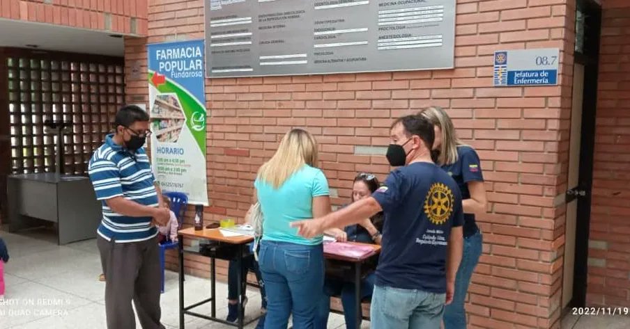 somoscmf's tweet photo. 😃 El fin de semana honramos nuestro compromiso social con el pueblo larense y en colaboración con el club @rotarybarquisimeto se realizaron jornadas de atención médico y odontología gratuitas en nuestra sede del @hospitalrotario junto a la @draeluzai y el equipo de @somoscmf https://t.co/MOrOykdGbZ