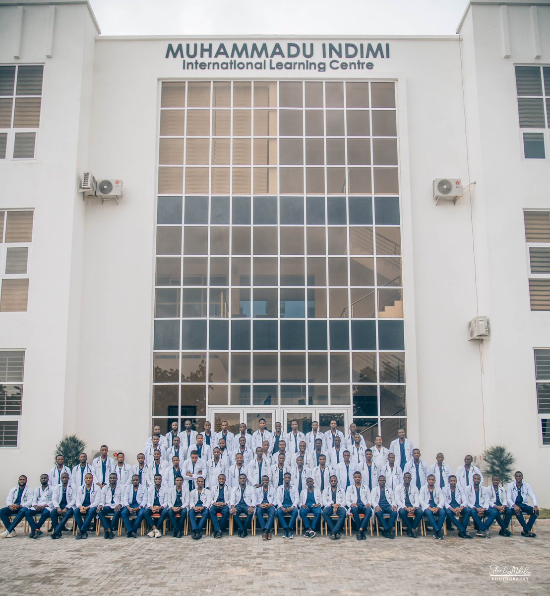 Ummesa_Official's tweet photo. Introducing our Latest Doctors-To-Be: The Hybrid Class of 2021😎 https://t.co/kpecIG8FNo