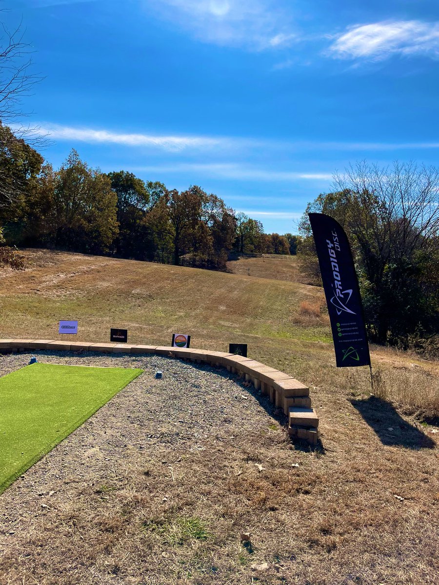 Stay_Inverted's tweet photo. What a weekend! First time ever playing a course that was home to a @DiscGolfProTour event. I loved every second of it. Andddd after a 7 hole playoff, I ended up winning 😤 @DiscSideOHeaven https://t.co/tXkrIHBei4