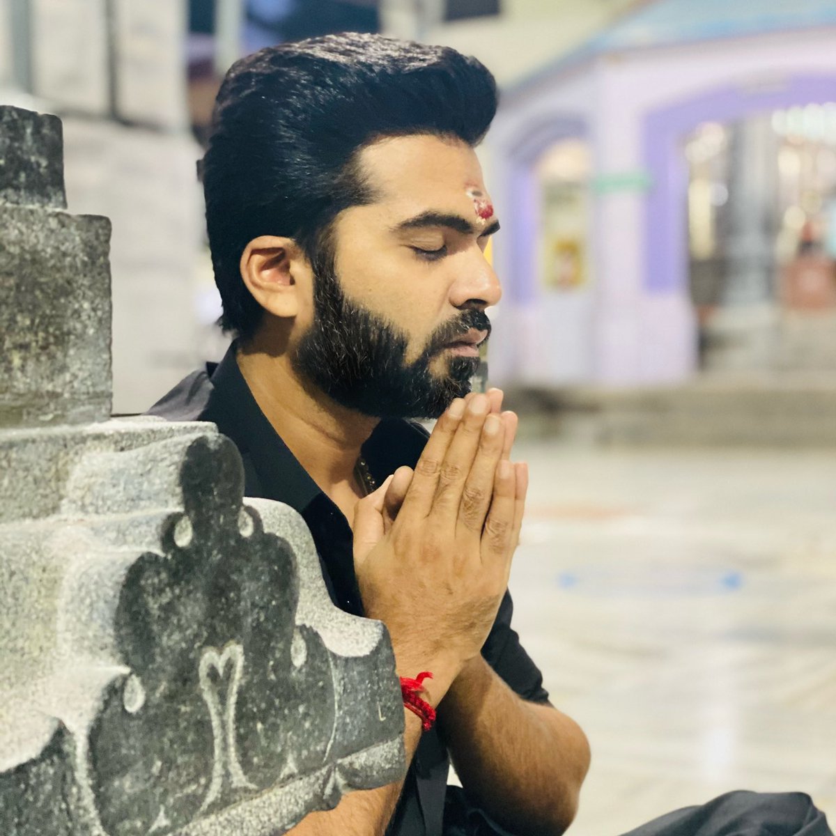 par_the_nomad's tweet photo. மக்களே கொஞ்சம் நாளைக்கு அரசியல் tweet போட வேண்டாம்னு நினைக்கிறேன். இங்க இருக்குறவ��ுங்க சரியான கோழைஸ். உடனே புடிச்சி உள்ள போடுறாங்க. எனக்கும் கட்சி support எல்லாம் இல்லை. So வழக்கம் போல சும்மா உருட்டிட்டு போகலாம்னு plan பண்ணி இருக்கேன். Ur suggestions pls.

இது உண்மையா கேட்கிறேன் https://t.co/dLt4jWjuE3