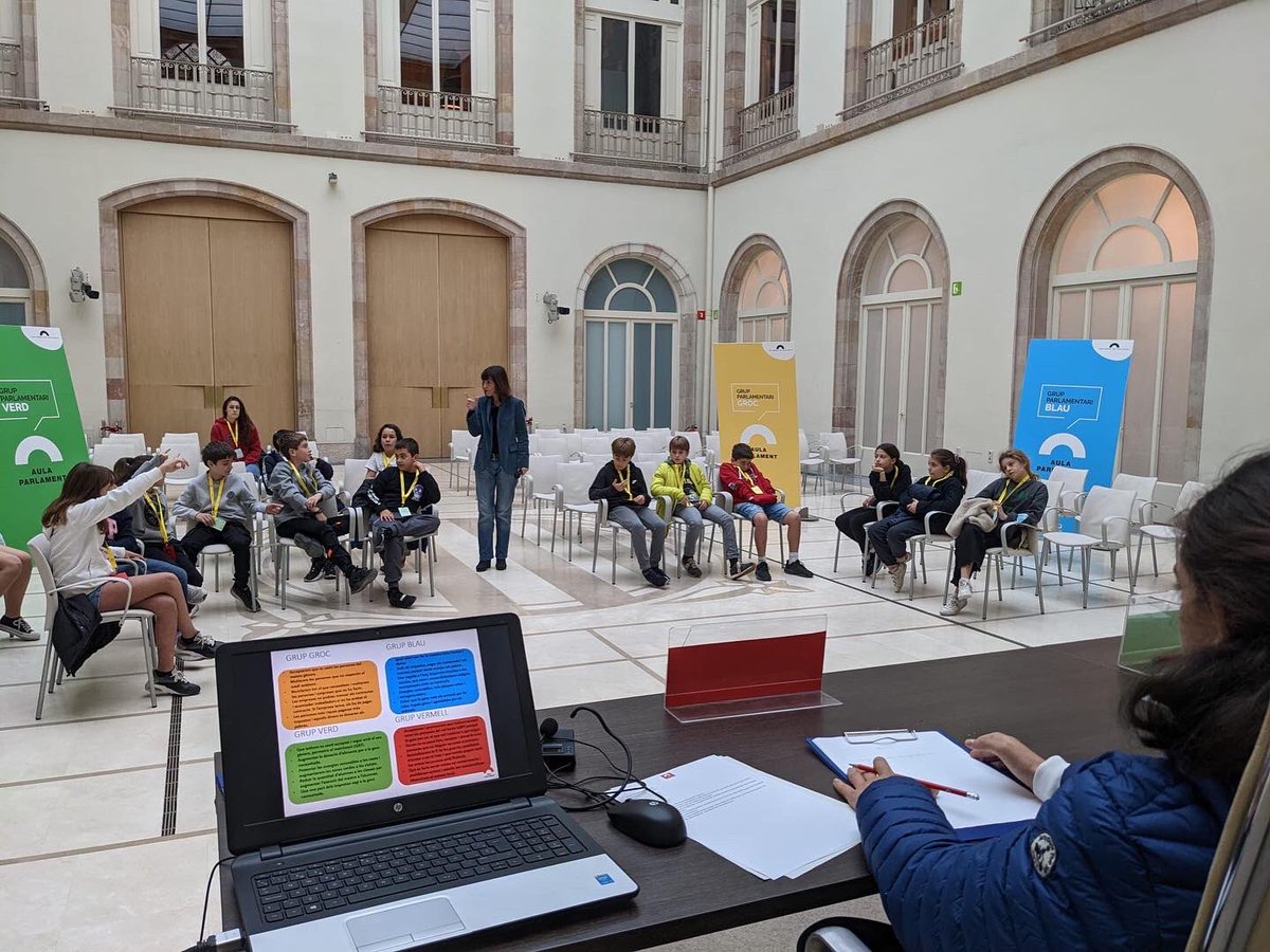 Escola Thau BCN tweet media